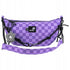 Torba crossbody Kite – przód z wzorem w kratkę i zamykaną kieszenią
