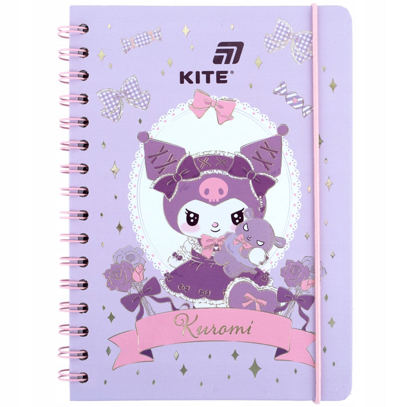 Notatnik na spirali Kite Kuromi A5 w twardej oprawie.