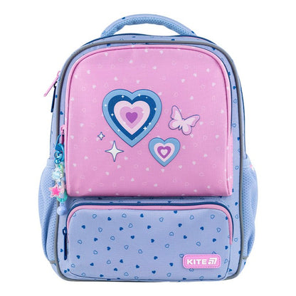 Plecak przedszkolny Kite Kids K25-559XS-1 z uroczym wzorem na jasnym tle, z otwartą komorą główną
