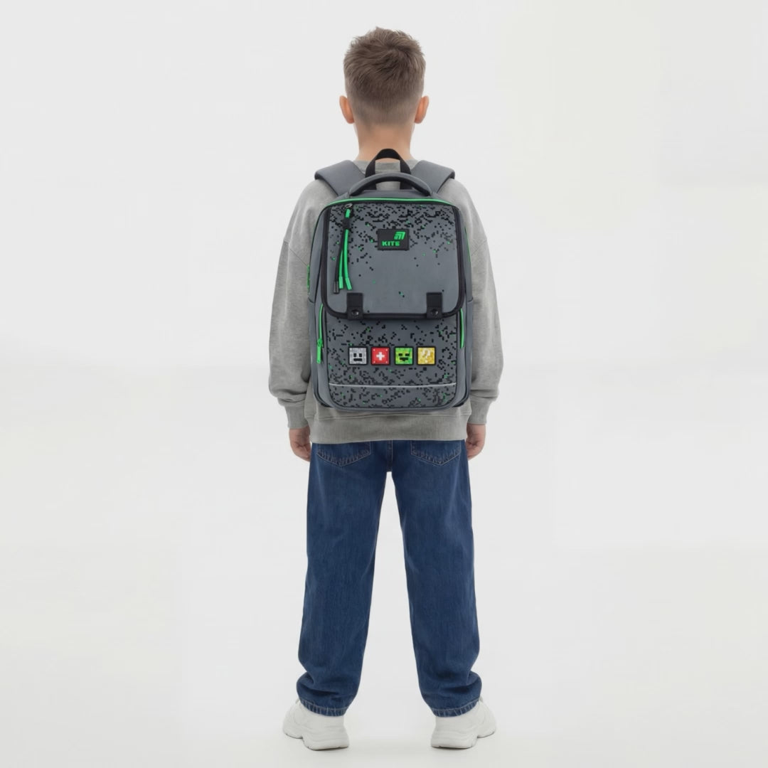 Ortopedický batoh školní na magnet pro chlapce třída 1–6 šedý Kite Pixel